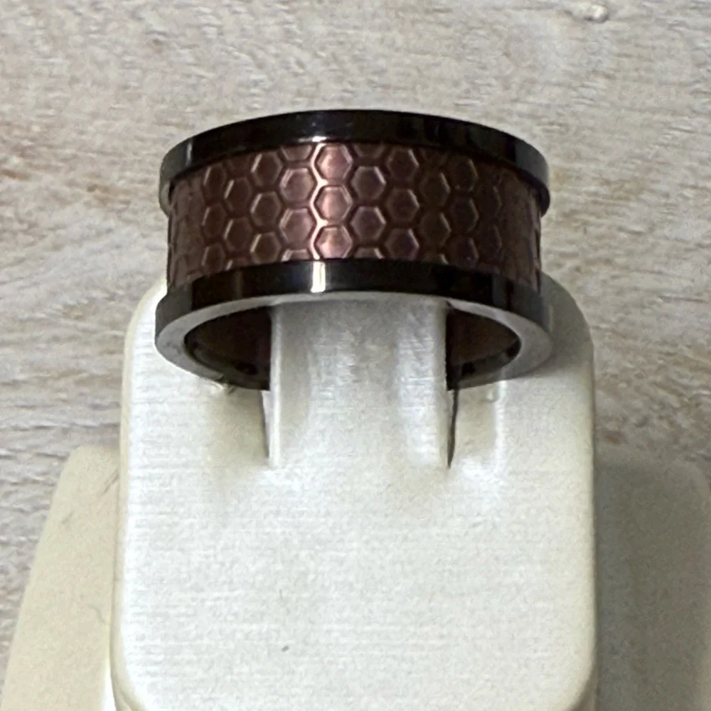 Inox Men's Brown Hexagon Pattern Ring